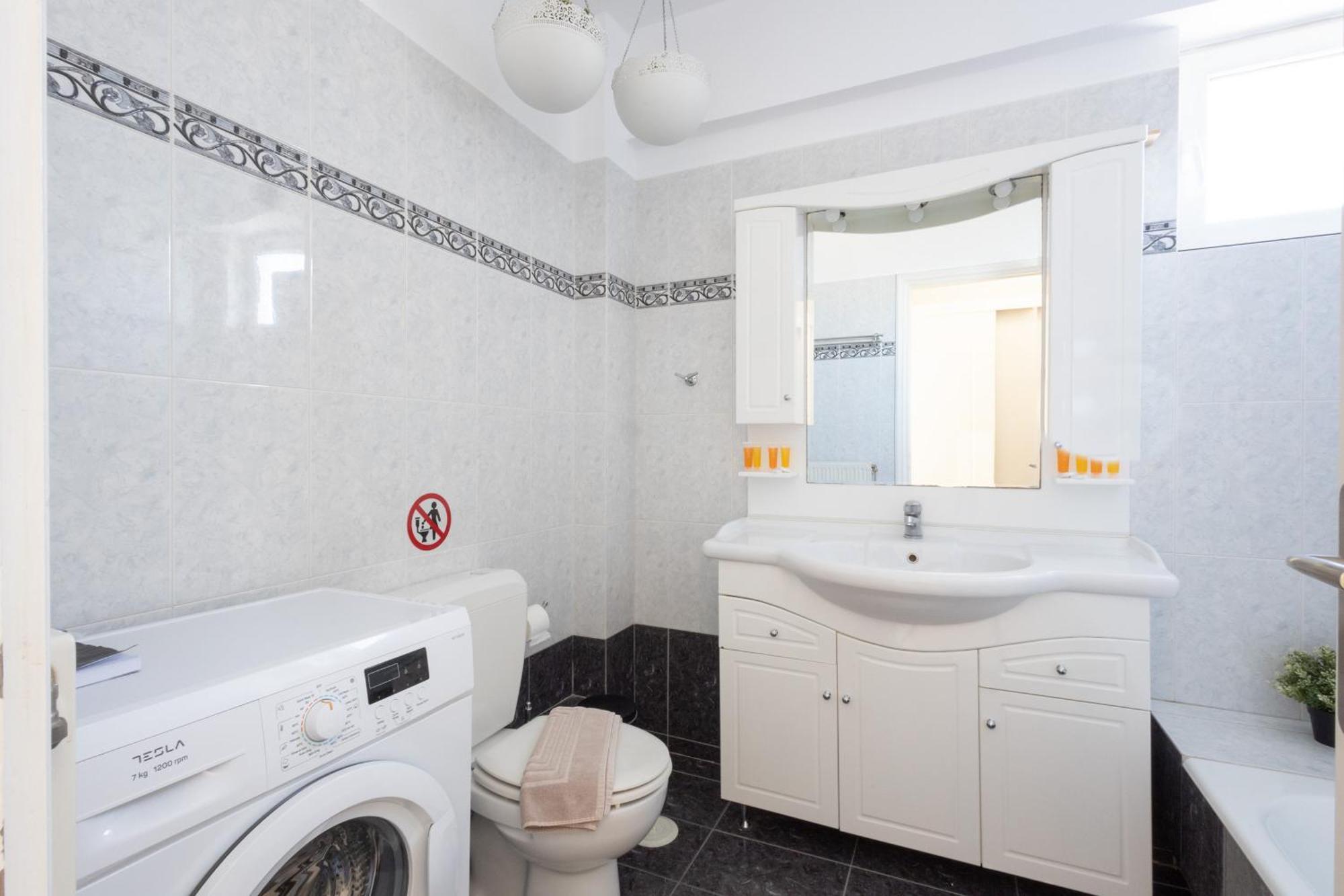 Renovated 3 Bedroom Apt With Acropolis View Athen Eksteriør bilde